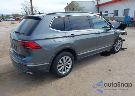 2018 Volkswagen Tiguan 2.0T Se/2.0T Sel z USA, uszkodzony, nr VIN 3VV3B7AX5JM054910